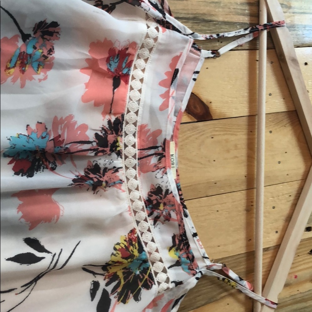 Cold Shoulder Top - Picture 2 of 6